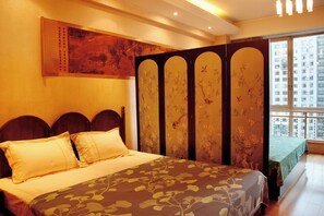 1 slaapkamer, een strijkplank/strijkijzer, wifi, beddengoed