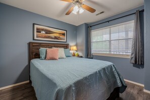2 habitaciones, tabla de planchar con plancha y wifi gratis 