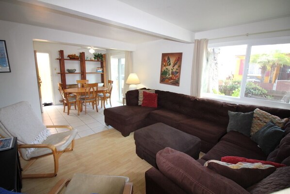 Smart TV, DVD player