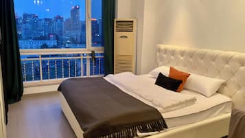 1 bedroom, iron/ironing board, WiFi, bed sheets