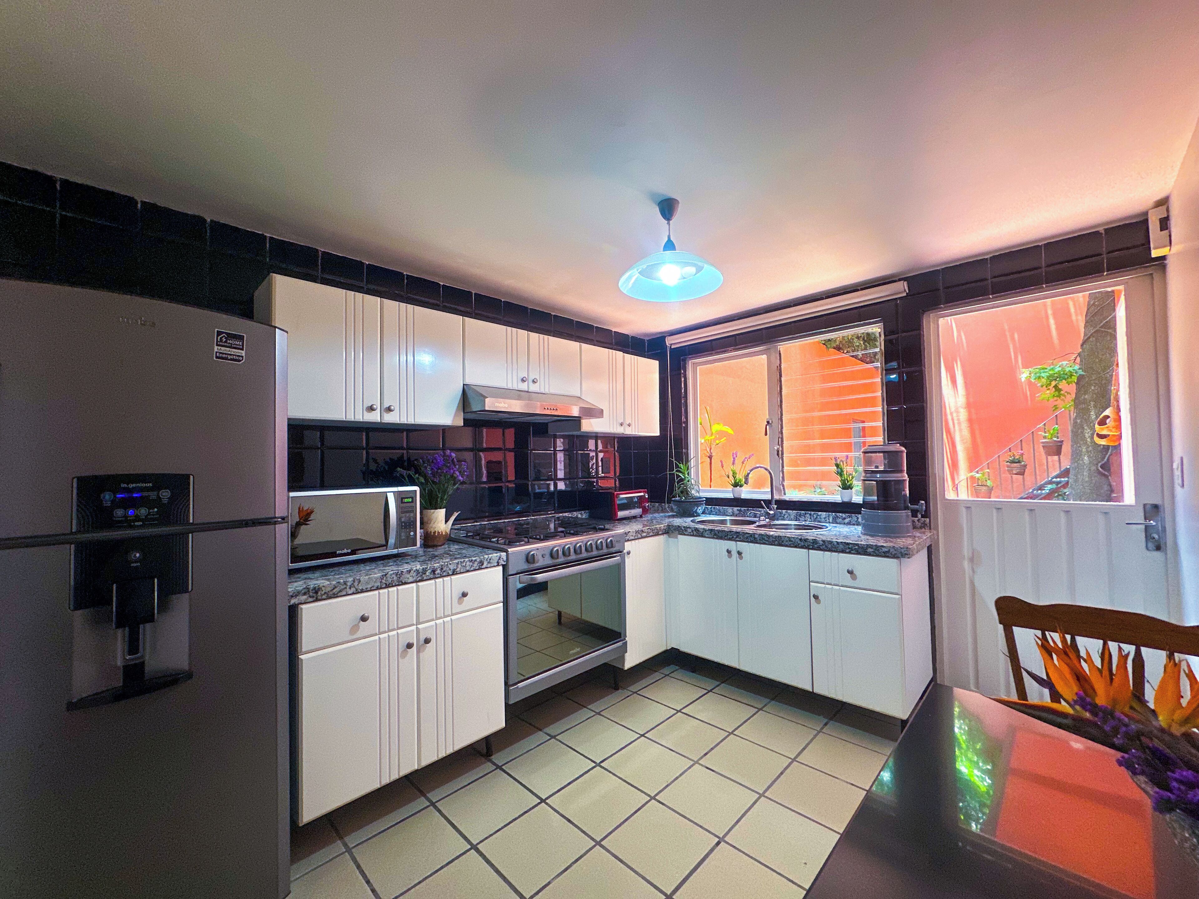 Townhome, 4 Bedrooms | Private kitchen