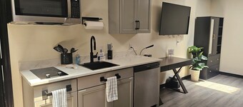 Studio style Private Guesthouse-Wall St/Andrews Hwy