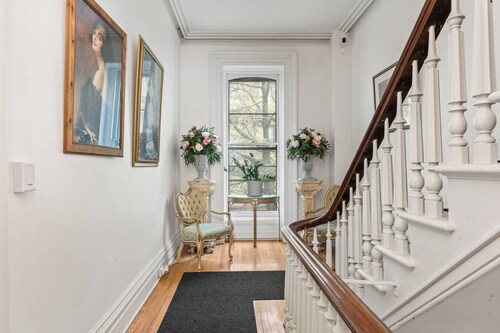 Luxury downtown apt.walk to Troy by Franklin plaza