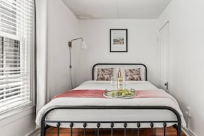 2 bedrooms, desk, iron/ironing board, travel cot