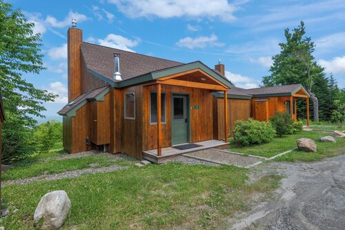 Gray Fox 7 | Beautiful ski in/ski out condo, with amazing views!!
