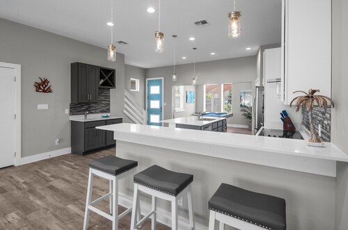 Waterfront Escape | Rooftop Terrace + Private Pool + Boat Slips