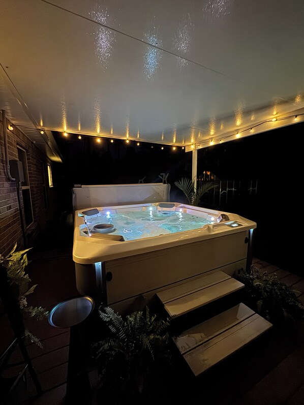 Bain à remous extérieur