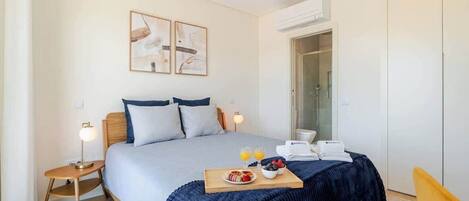 7 soverom, skrivebord, strykejern/-brett og wi-fi (inkludert)