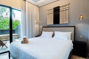 1 habitación, tabla de planchar con plancha, wifi y ropa de cama