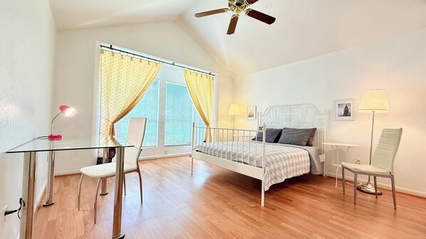 1 chambre, fer et planche à repasser, Wi-Fi, draps fournis