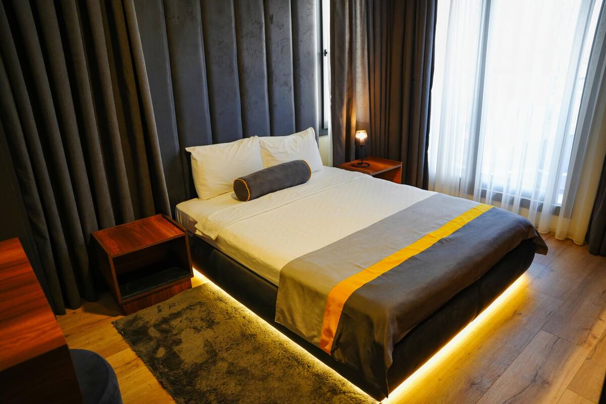 Suite Deluxe | Biancheria da letto ipoallergenica, Wi-Fi gratuito
