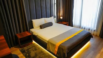 Deluxe Suite | Hypo-allergenic bedding, free WiFi