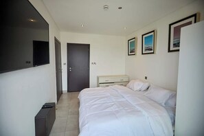 2 soverom, strykejern/-brett, wi-fi og sengetøy