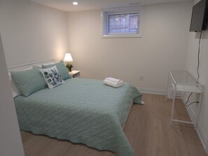 1 bedroom, desk, iron/ironing board, free WiFi