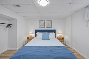5 chambres, fer et planche à repasser, Wi-Fi, draps fournis