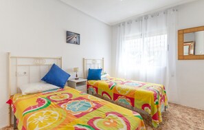 3 chambres, fer et planche à repasser, Wi-Fi gratuit