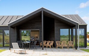 Outdoor dining - Amazing home in Haderslev with sauna (Haderslev)