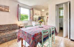 Interior - Charmante Maison à la Campagne (Saint-Crépin-et-Carluc)