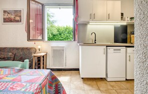 2 bedrooms, iron/ironing board, free WiFi, bed sheets - Charmante Maison à la Campagne (Saint-Crépin-et-Carluc)