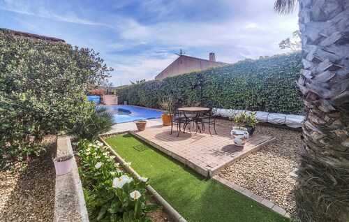 Nice home in Cessenon sur Orb