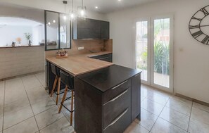 Fridge, microwave, oven, dishwasher - Cozy home in Cessenon sur Orb (Cessenon sur Orb)