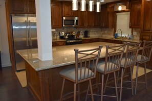 微波炉、烤箱、炉灶、洗碗机