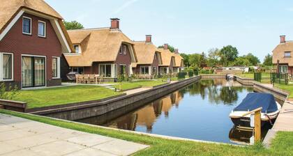 4 bedroom nice home in Idskenhuizen