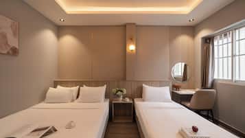 Superior Triple Room | Desk, laptop workspace, iron/ironing board, free WiFi