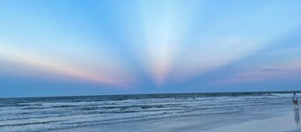 Ocean front and pool side beautiful condo for unforgettable beach holiday