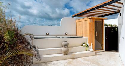 Cozy Wellness Villa- Sauna & Pools, 3 Min to Beach