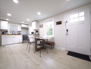Dining - Fenced Yard, In-Unit Washer & Dryer 7 Minutes from CLT Sleeps 4 (Charlotte)