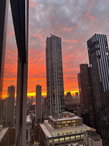 2 Bed Lux High Rise, steps from the Empire State