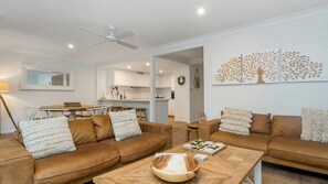 Smart TV - Eastpoint 4 - 18 Paterson Lane (Byron)