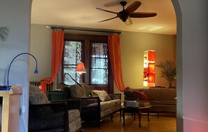 Fernseher, Kamin