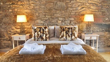 2 bedrooms, Internet, bed sheets