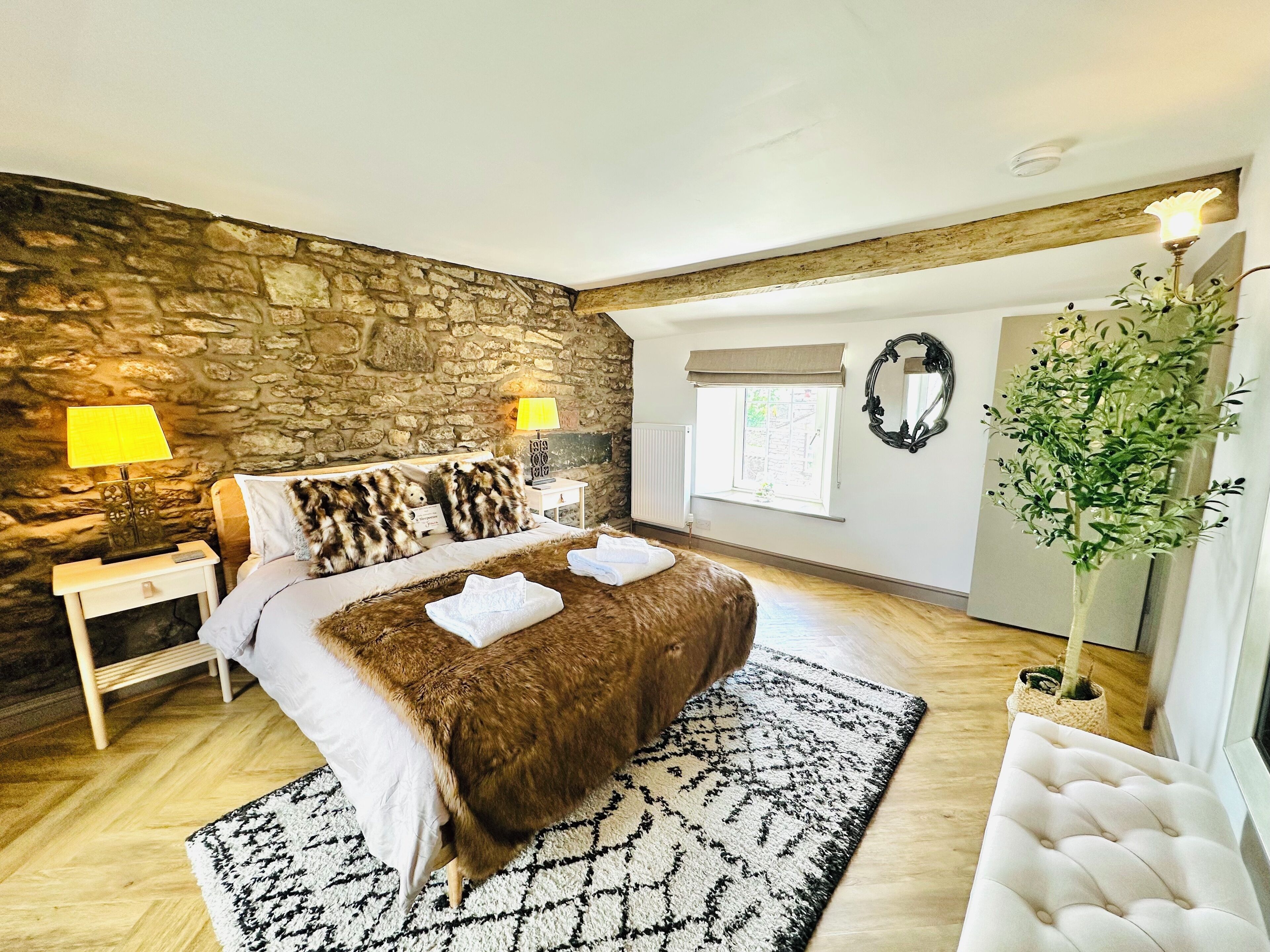 2 bedrooms, WiFi, bed sheets