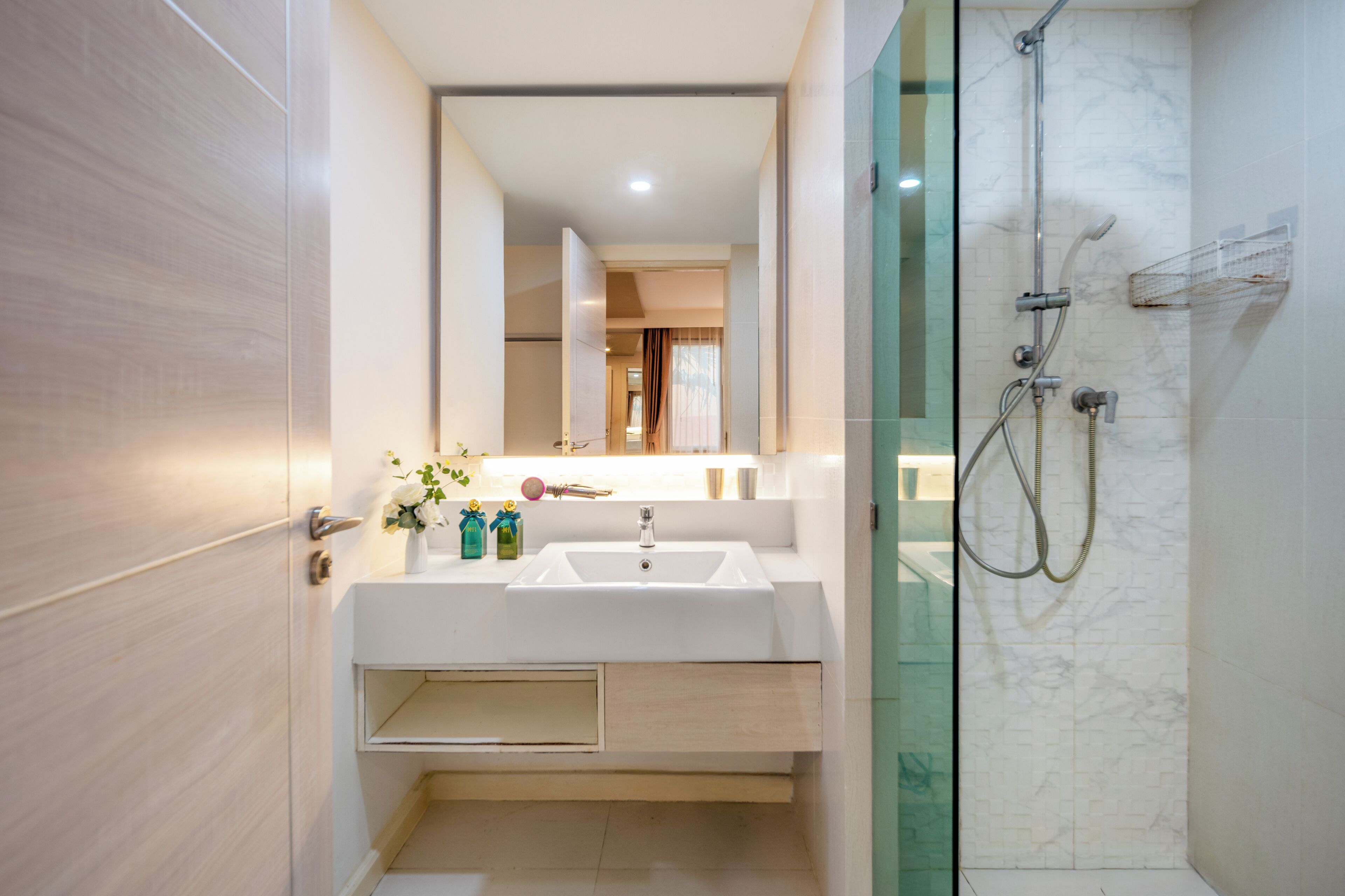 Classic Apartment, 1 King Bed with Sofa bed, Balcony, Courtyard View | Bathroom | Shower, hair dryer, slippers, towels