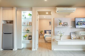 Classic Apartment, 1 King Bed with Sofa bed, Balcony, Courtyard View | Desk, blackout drapes, soundproofing, iron/ironing board - Seven Seas Condo Resort steps to  Beach (Pattaya)