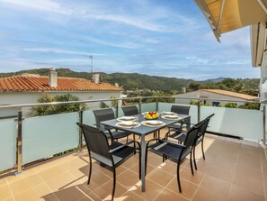 Outdoor dining - Apartment Brisa by Interhome (El Port de la Selva)