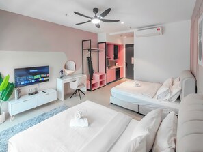 Deluxe Studio - The Paxtonz by Manhattan Group (Petaling Jaya)