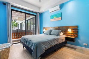 4 bedrooms, desk, iron/ironing board, WiFi