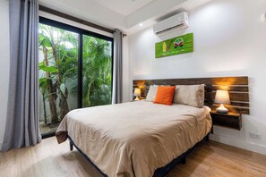 4 Schlafzimmer, Schreibtisch, Bügeleisen/Bügelbrett, WLAN