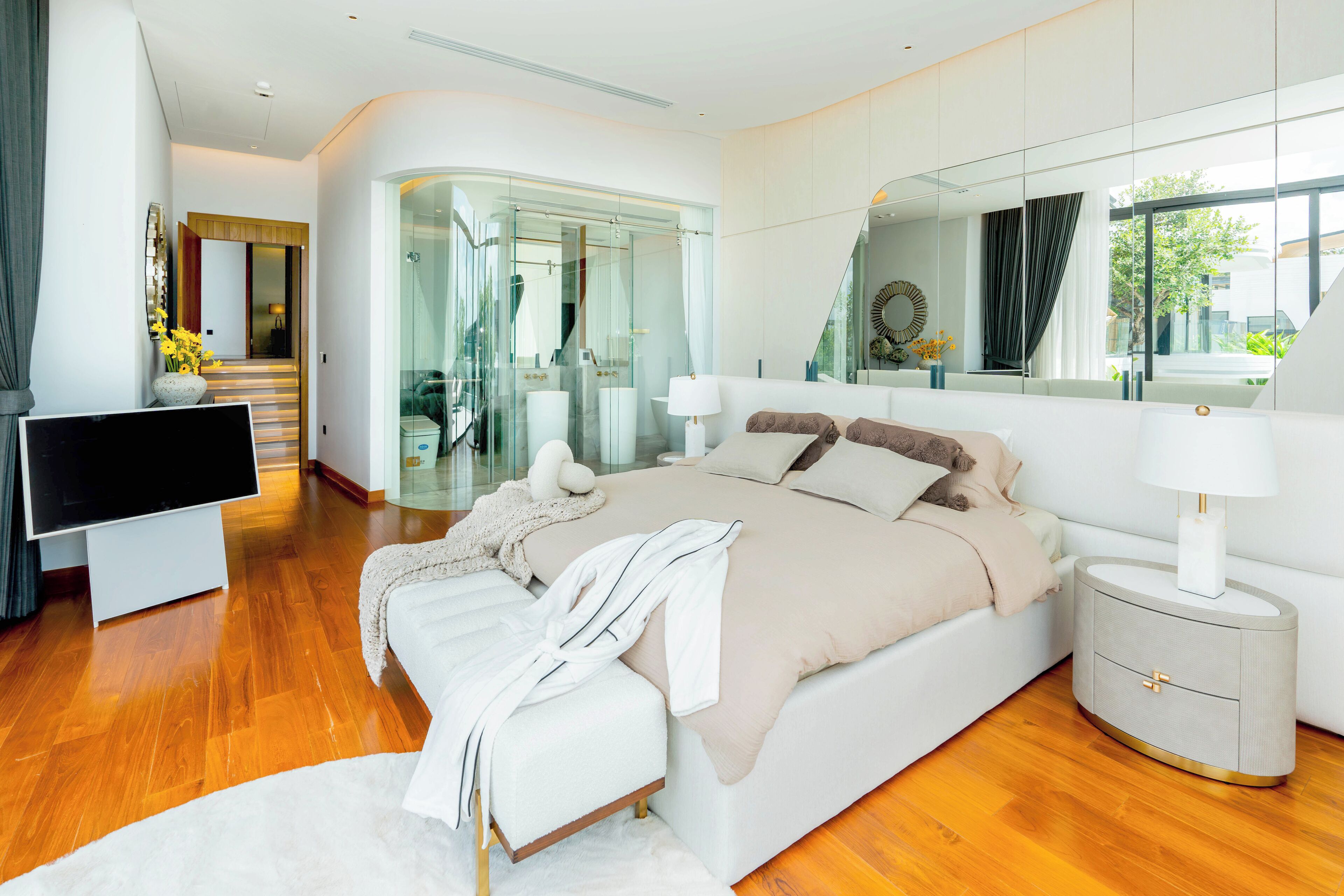 Deluxe Villa, Mountain View | Free minibar items, blackout drapes, iron/ironing board, free WiFi