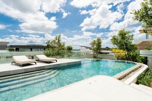 Utomhuspool