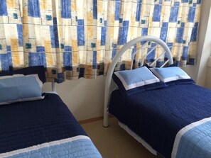 Private Deluxe Room with Kitchen and Shared Bathroom