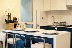 Microwave, oven, stovetop, coffee/tea maker