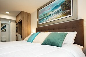 3 Schlafzimmer, Zimmersafe, Schreibtisch, Bügeleisen/Bügelbrett