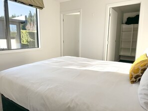 3 dormitorios, escritorio, tabla de planchar con plancha y wifi gratis