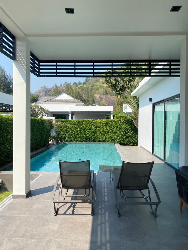 Villa, 4 chambres, piscine privée, vue sur la piscine | Vue de la chambre