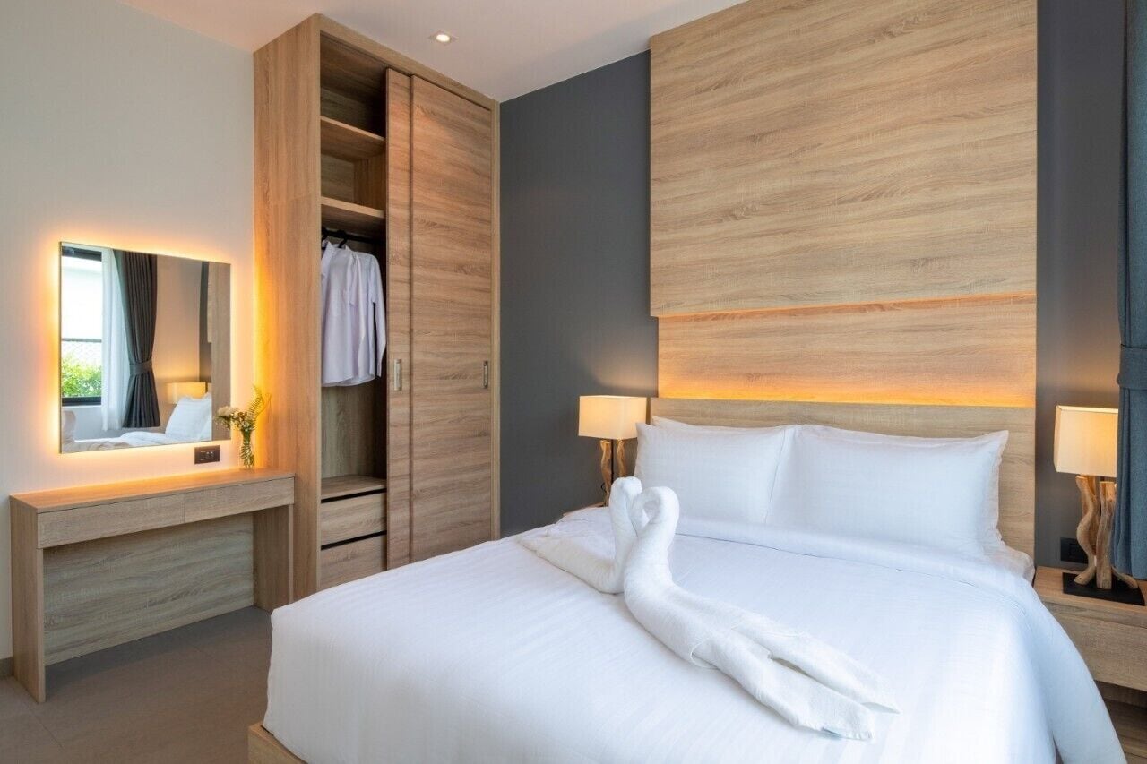 In-room safe, individually decorated, individually furnished, desk